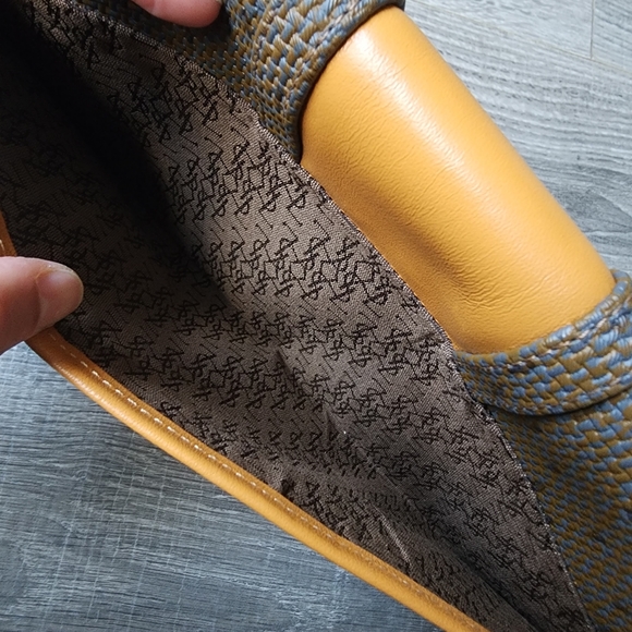 Yves Saint Laurent YSL Vintage Clutch - Picture 8 of 14